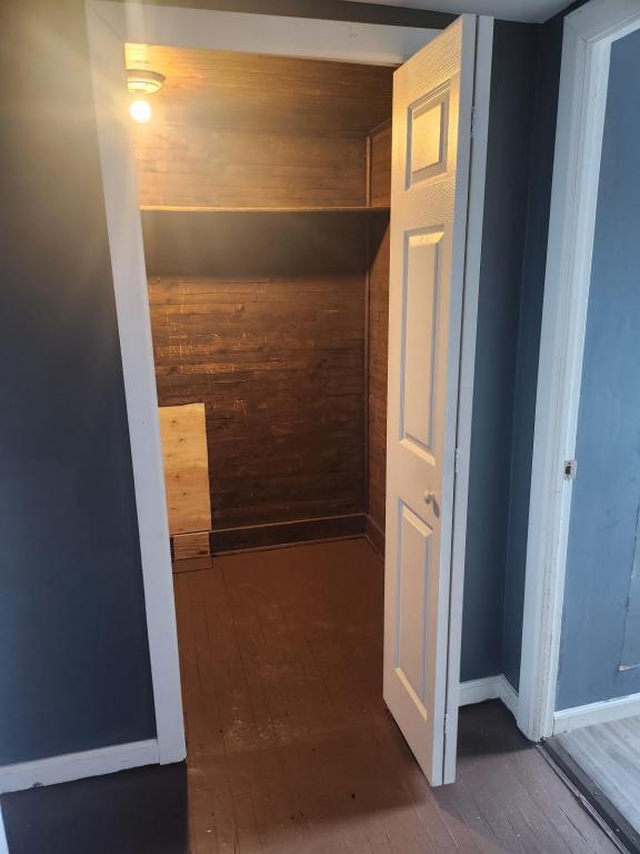 Building Photo - Birmingham Avenue 201