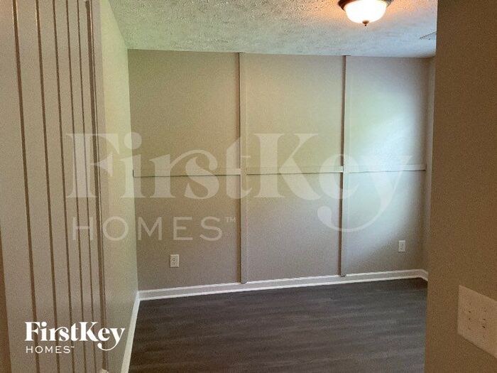 Building Photo - 1133 Meachem Dr