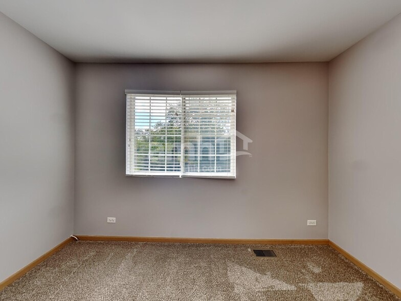 Building Photo - 2917 W Country Club Ave