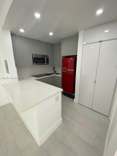 Building Photo - 119 Menores Ave