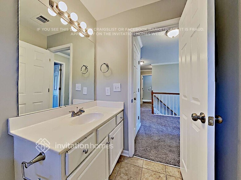 Building Photo - 2667 Summerbrooke Dr