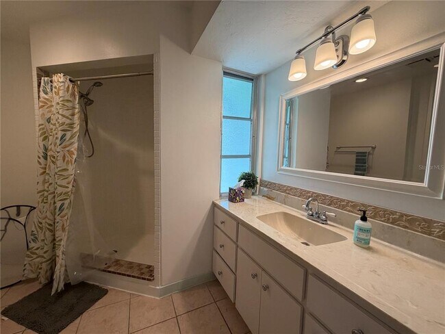 Building Photo - 732 Santa Margerita Ln