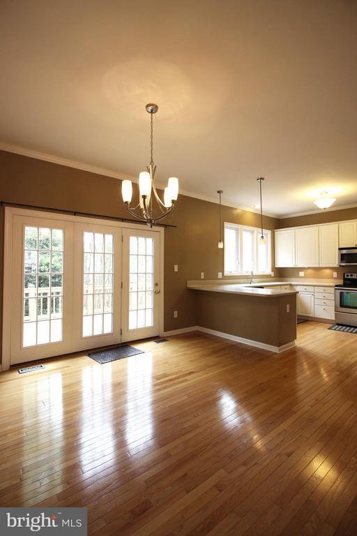 Building Photo - 10470 Courtney Dr