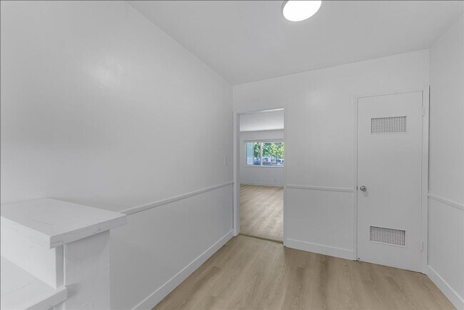 Building Photo - 6060 Cadillac Ave