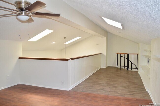Building Photo - 11830 Button Willow Cove
