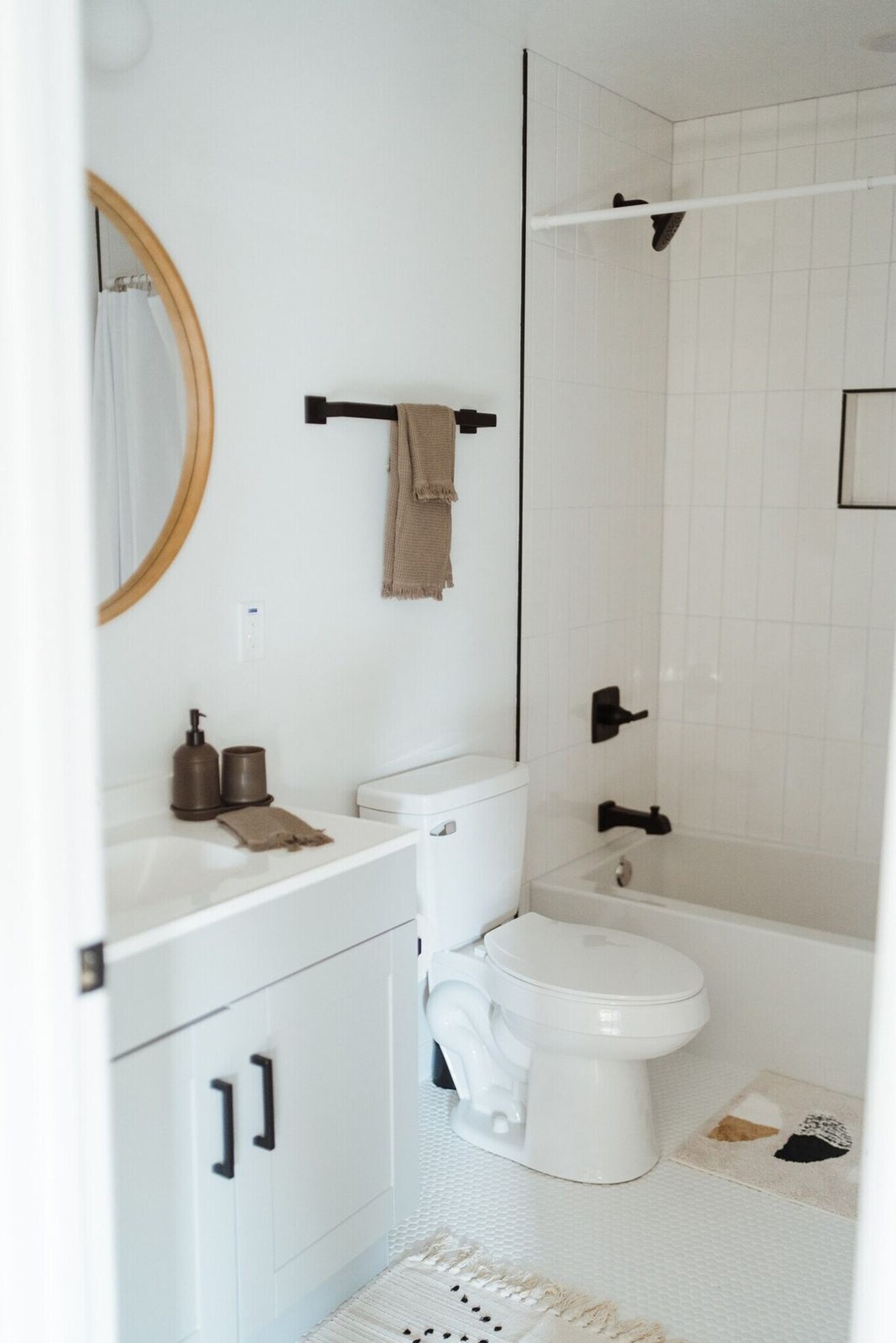 Building Photo - 1908 Morrow Ave