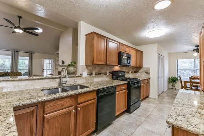 Building Photo - 22314 Rangeview Dr