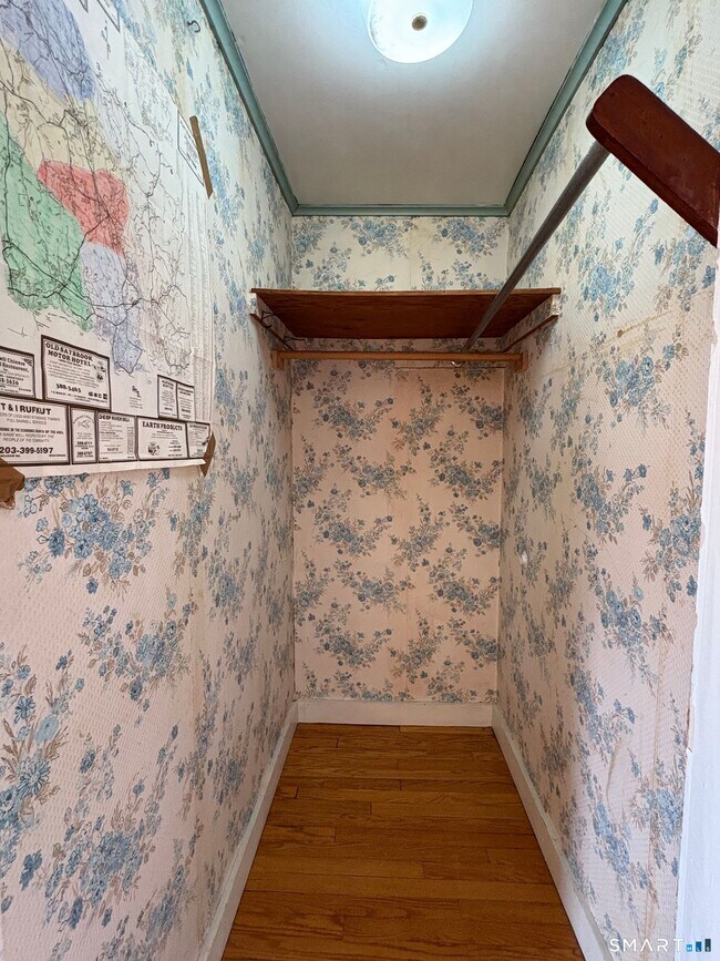 Building Photo - 10 High St