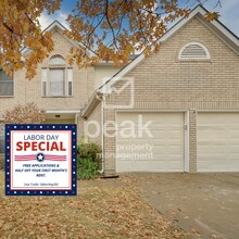 Building Photo - $2000! 3Bed/2.5Bath home in west Fort Worth!  Apply by 9/8 for Labor Day Savings! See description!
