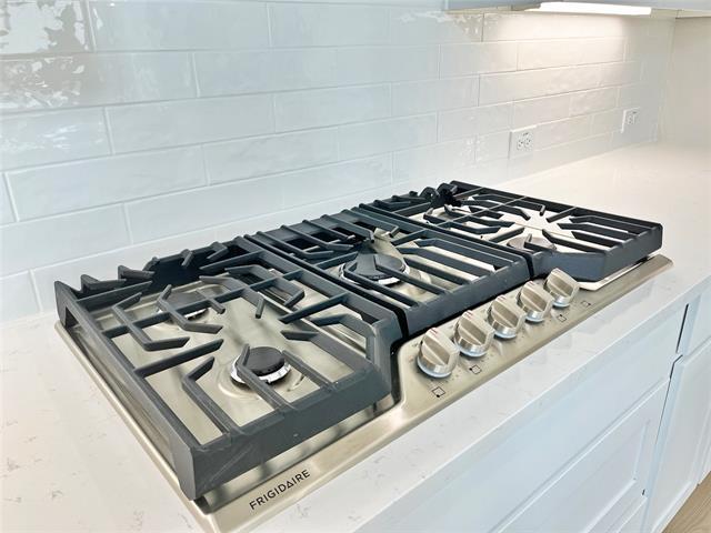 Building Photo - 3425 Teasdale Dr