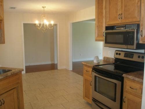 Building Photo - Stylish and Spacious 3BR/2BA Rental Home with Modern Amenities in Ray City, GA!