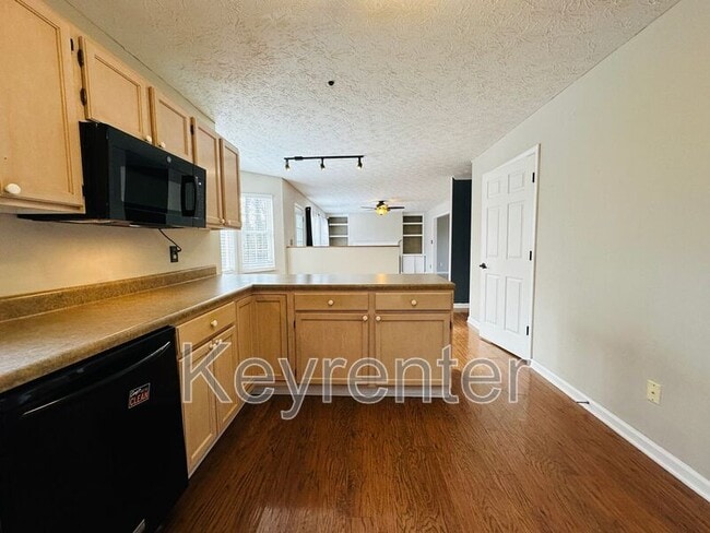 Building Photo - 12490 Daisywood Dr