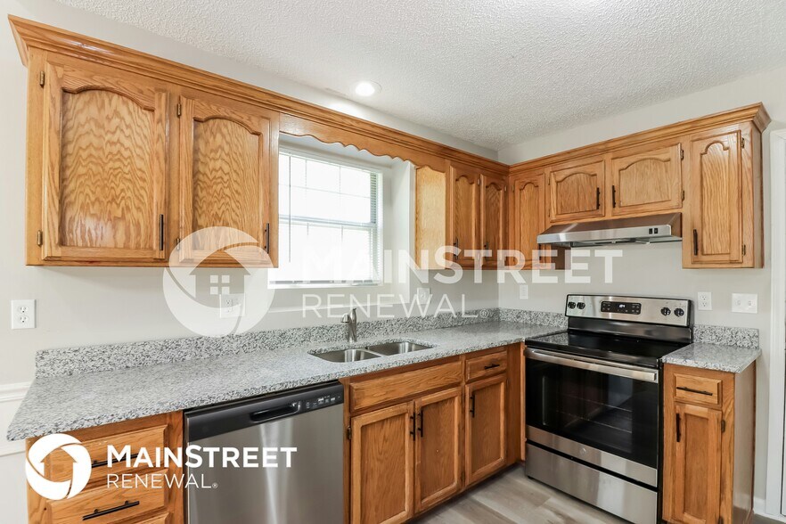 Building Photo - 306 W Sierra Dr