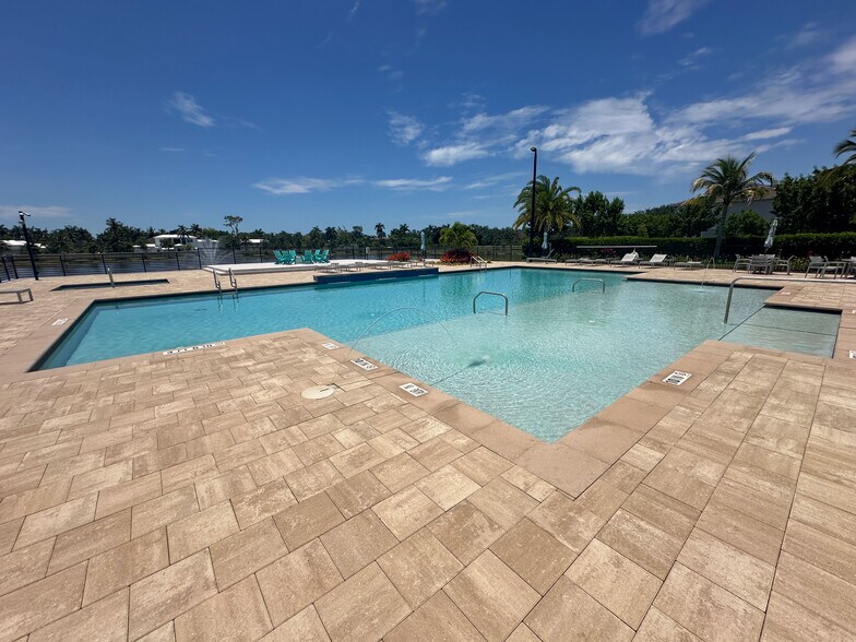 Building Photo - 4551 Arboretum Cir