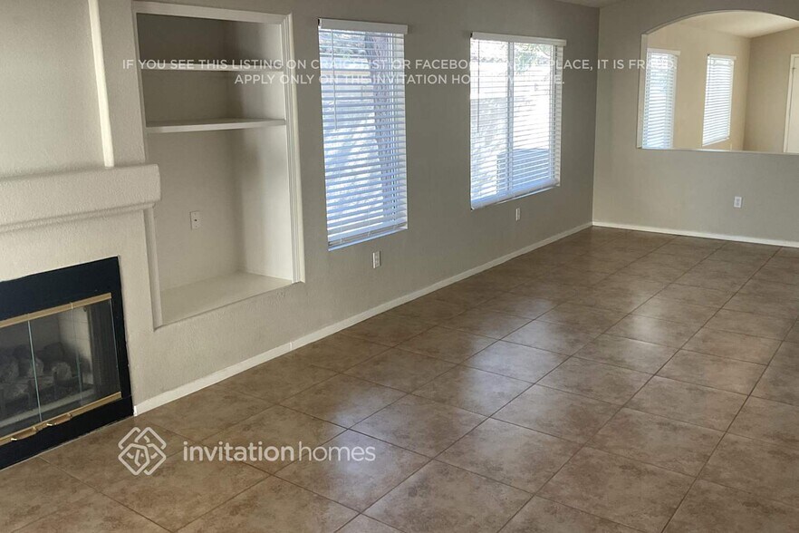 Building Photo - 8036 Radigan Ave