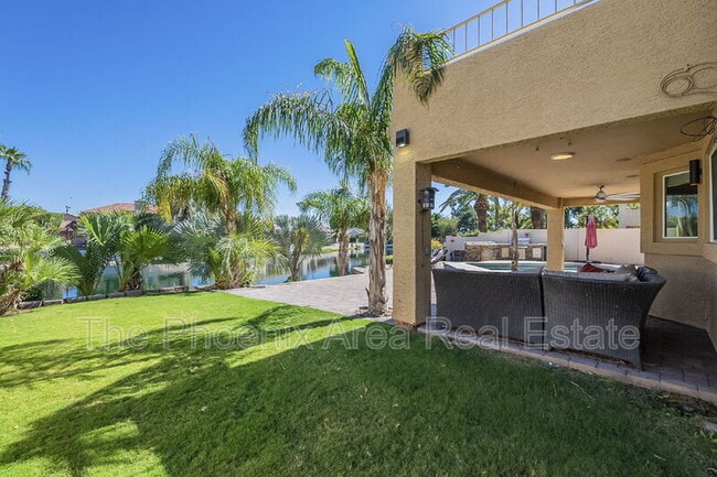 Building Photo - 3761 S Hawthorn Dr