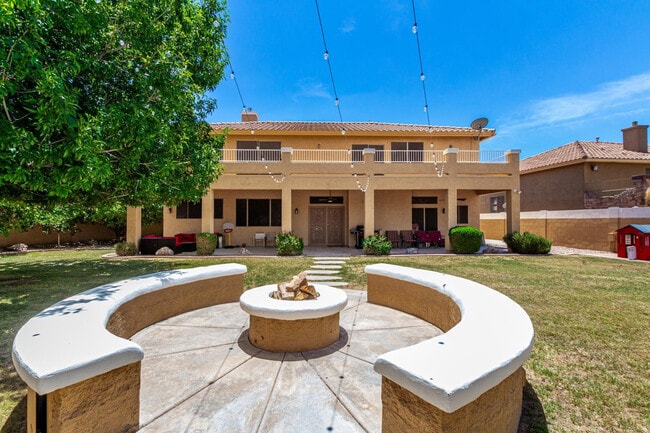 Building Photo - 13324 W Annika Dr