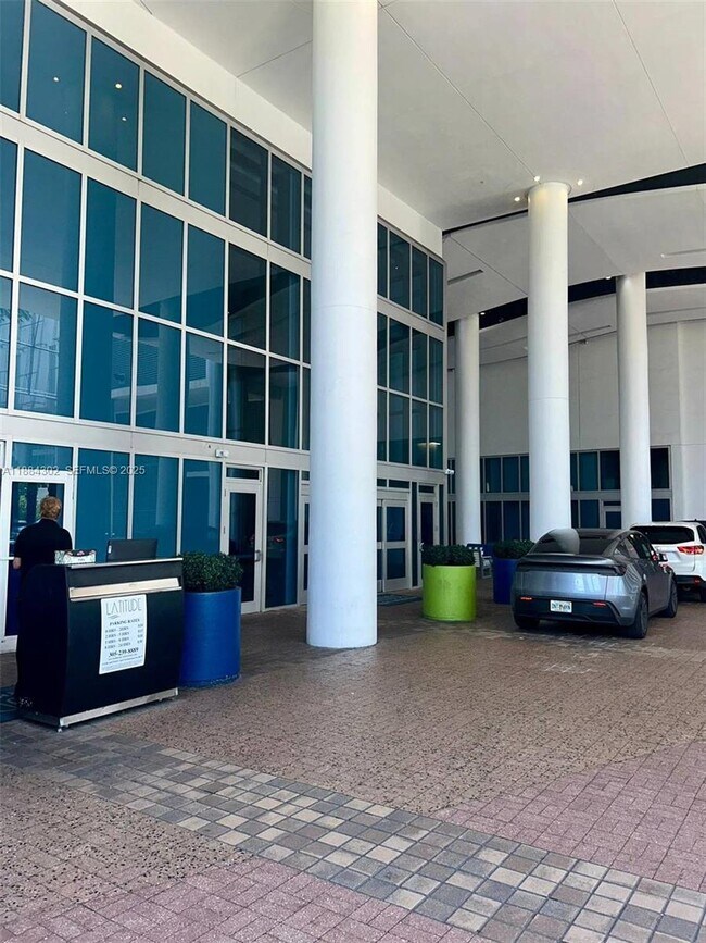 Building Photo - 185 SW 7th St