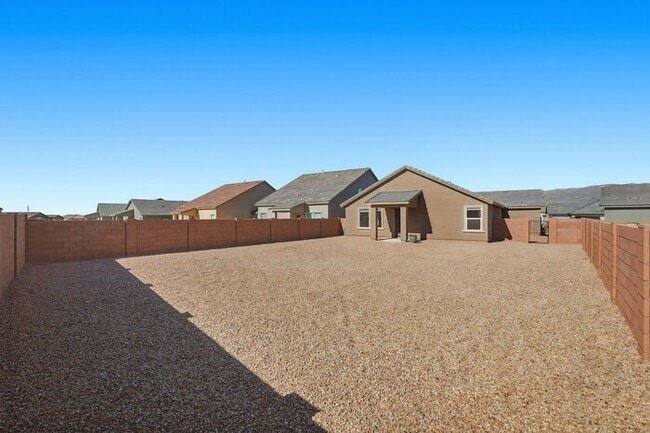 Building Photo - Modern Comfort Meets Desert Serenity – 4 Bed Rocking K Rental Home Available Now!