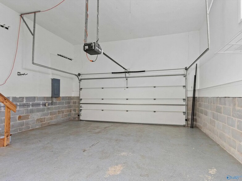 Building Photo - 221 Nancy Rd