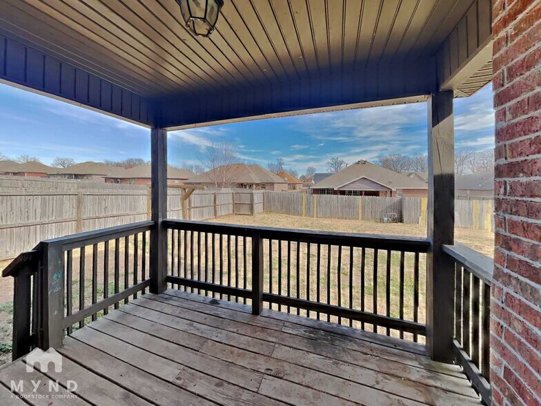 Building Photo - 440 Timber Ridge St
