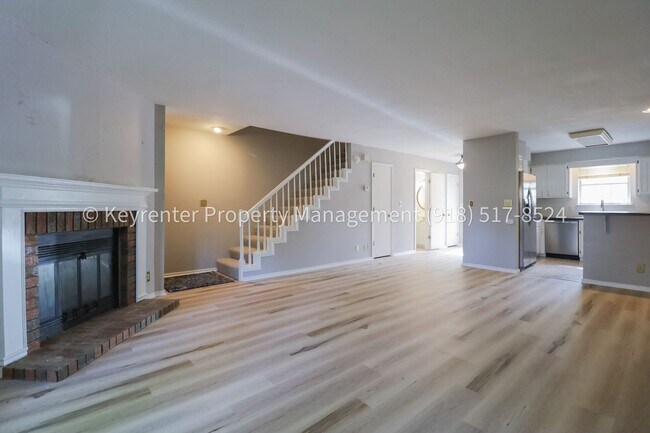 Building Photo - 6246 S Yorktown Pl