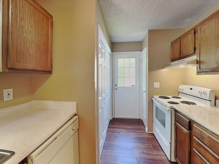 Building Photo - 6613 Cool Water Ct