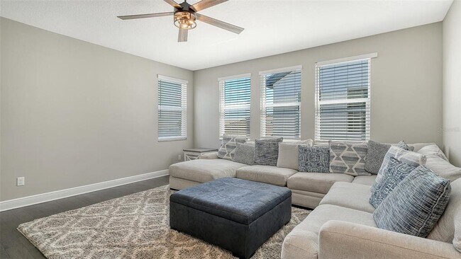 Building Photo - 16905 Sweetwater Village Dr