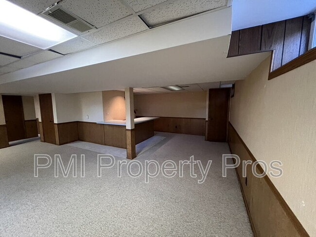 Building Photo - 3204 Chateau Ct