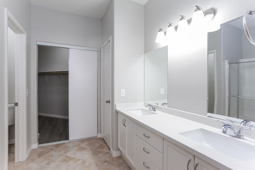 Building Photo - 7636 Adornment Ct