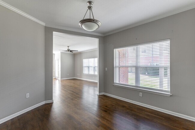 Building Photo - 6105 Regency Ct