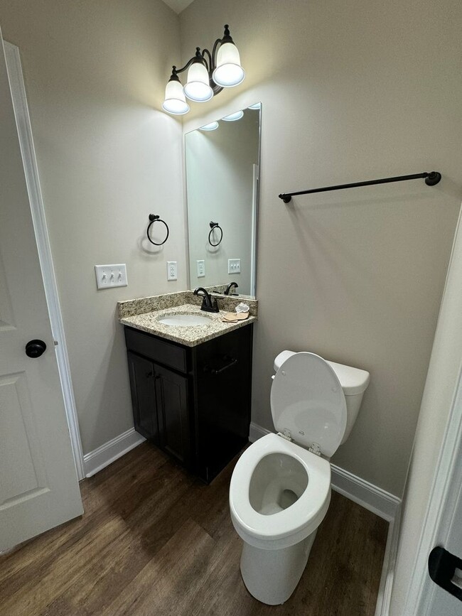 Building Photo - 4 Bedroom/4Bath off Will Hunter Rd. Pre-leasing Now!