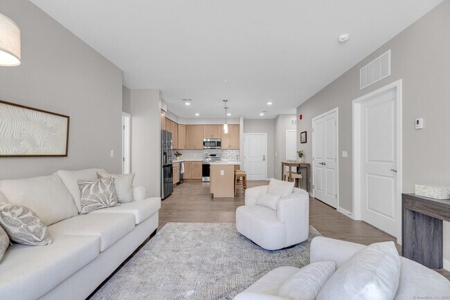 Building Photo - 104 Episcopal Rd