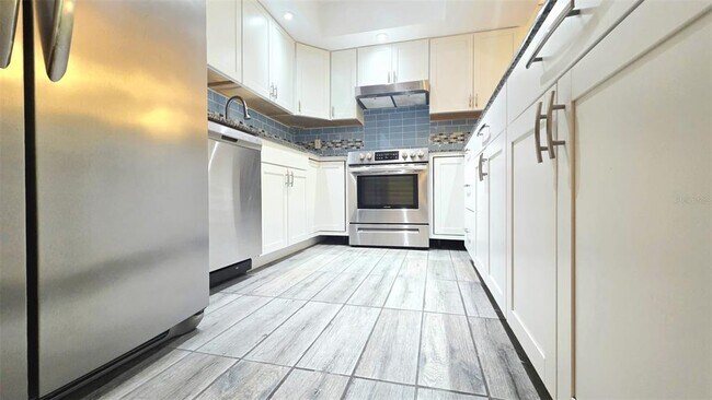 Building Photo - 851 N Keene Rd