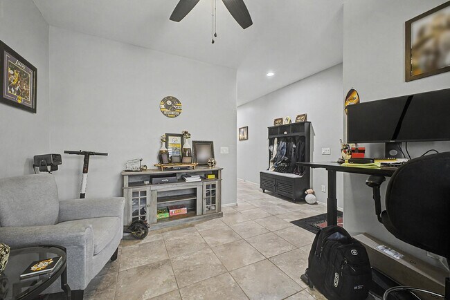 Building Photo - 18235 W Ida Ln