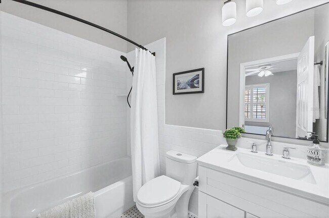 Building Photo - 4688 Sabal Key Dr