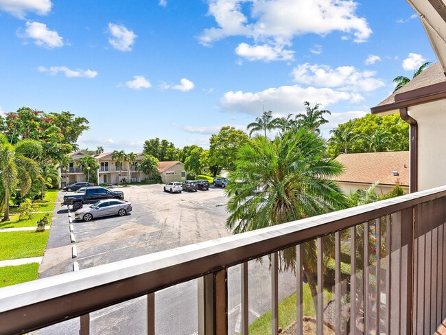 Building Photo - 2226 Nova Village Dr