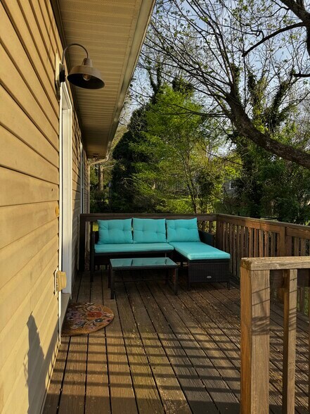 Building Photo - 106 Attu St