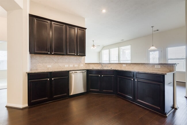 Building Photo - 2706 Night Song Dr