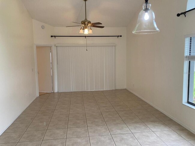 Building Photo - 88 Lakepointe Cir