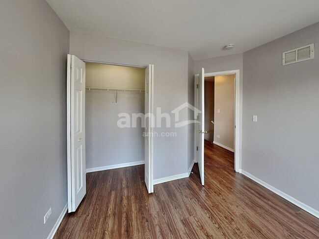 Building Photo - 300 Annandale Dr