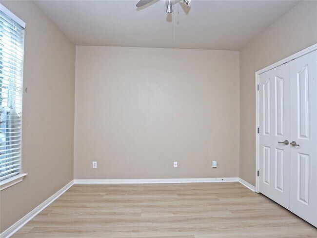 Building Photo - 15600 Prestancia Dr