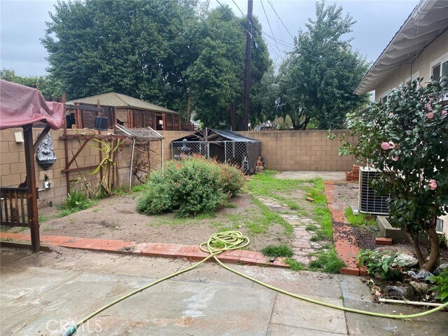 Building Photo - 4389 Beverly Ct