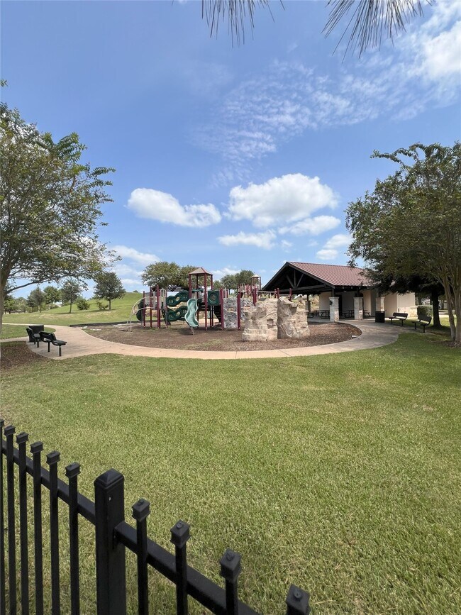 Building Photo - 21311 Slate Bend Dr