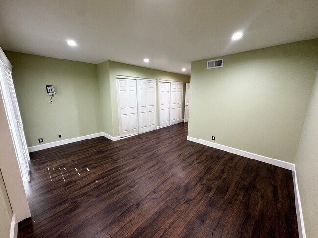 Building Photo - Stunning Mission Viejo home with a View