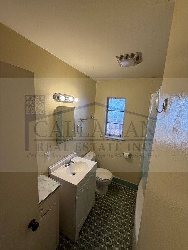 Building Photo - Park Hill 2 Bedroom