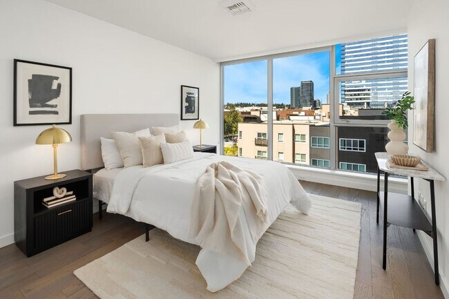 Building Photo - 2Bd/1.75Ba Bellevue Condo