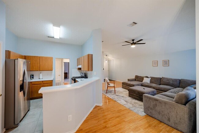 Building Photo - 1704 Verbena Way