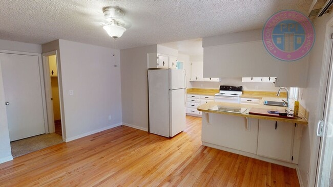 Building Photo - Desirable Tualatin - Central Air! Single L...