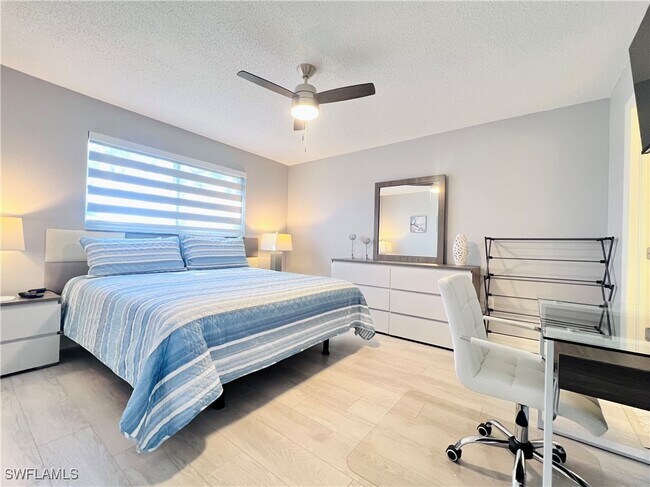 Building Photo - 400 Forest Lakes Blvd